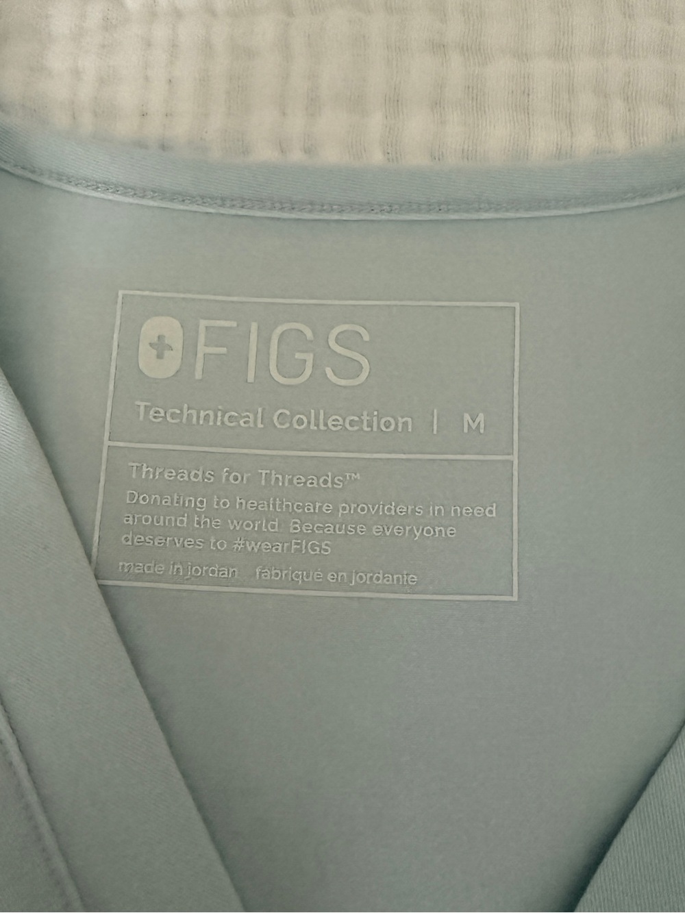 LIMITED EDITION Figs Women's SKY BLUE scrub top - Picture 2 of 2
